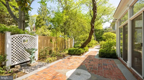 $4,850,000 | 3609 Edmunds Street Northwest, Washington, DC 20007