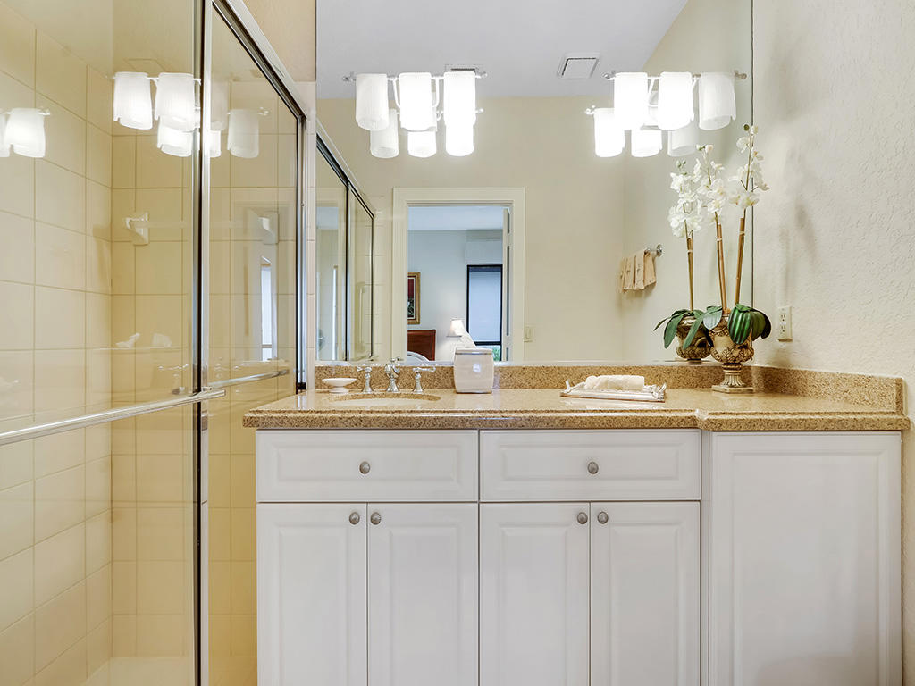 5273 Steeple Chase Boca Raton, FL 33496 - Photo 13 of 28 Bathroom 2