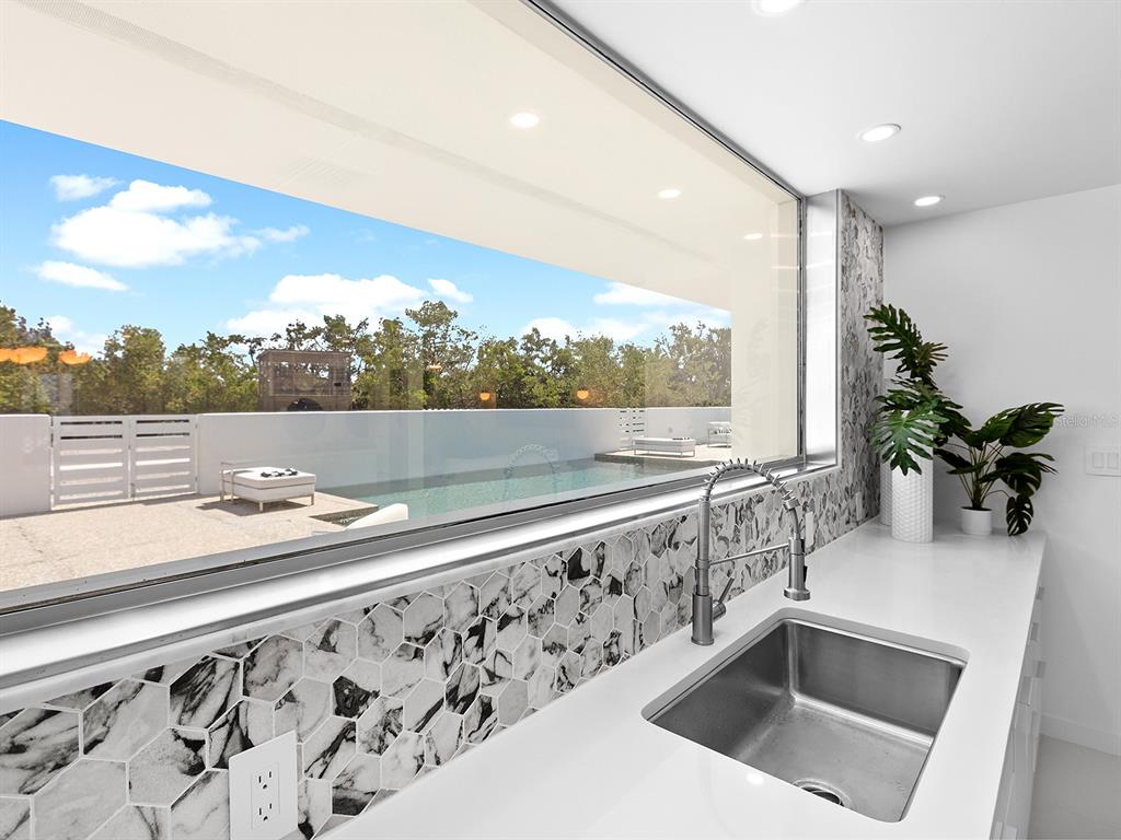 7647 Sanderling Road Sarasota, FL 34242 - Photo 23 of 75