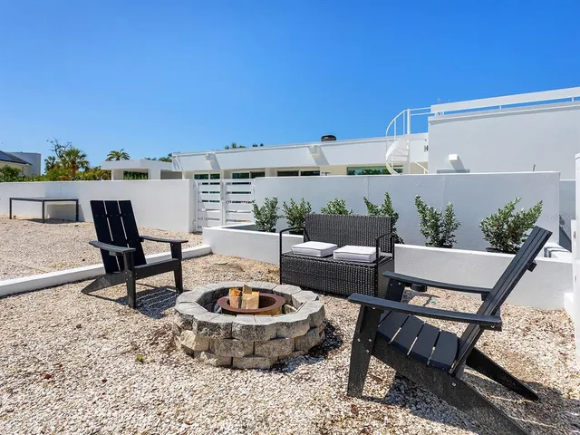 $16,500 | 7647 Sanderling Road, Sarasota, FL 34242