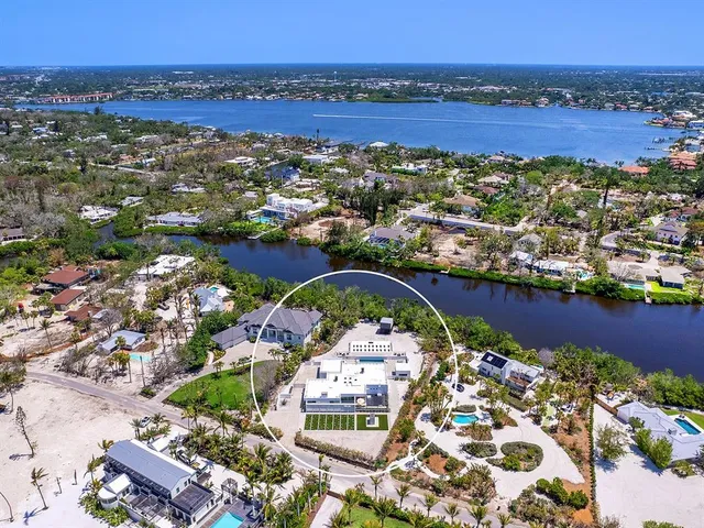 $16,500 | 7647 Sanderling Road, Sarasota, FL 34242