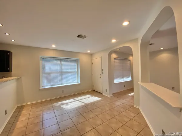 $1,900 | 9338 Bartlett Falls, San Antonio, TX 78250