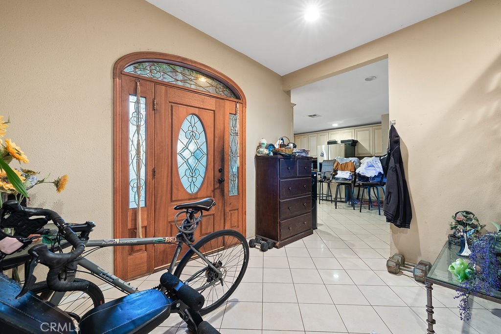 11633 Rincon Avenue Sylmar, CA 91342 - Photo 5 of 16 a very nice looking room with many windows