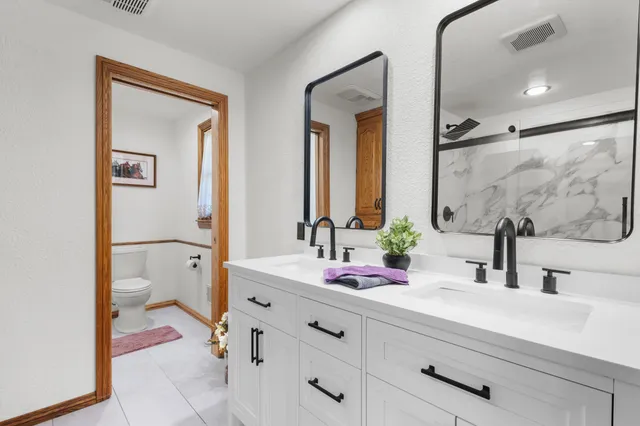 $874,900 | N4742 Thompson Road, Shiocton, WI 54170