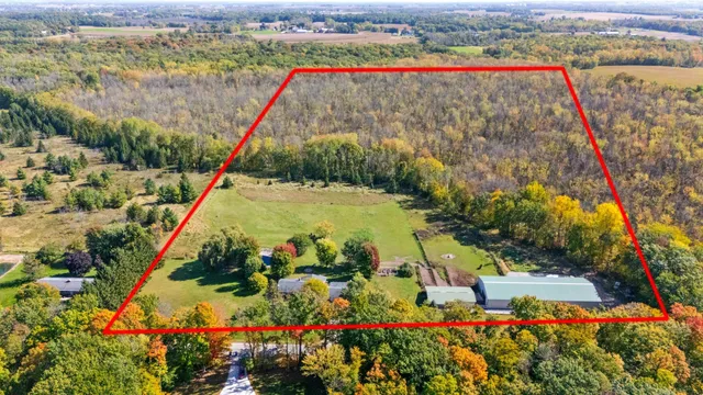 $874,900 | N4742 Thompson Road, Shiocton, WI 54170