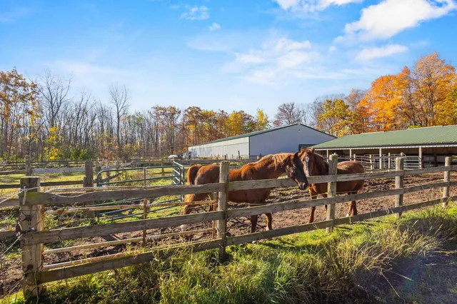 $874,900 | N4742 Thompson Road, Shiocton, WI 54170