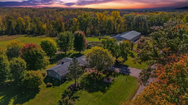 $874,900 | N4742 Thompson Road, Shiocton, WI 54170