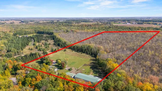 $874,900 | N4742 Thompson Road, Shiocton, WI 54170