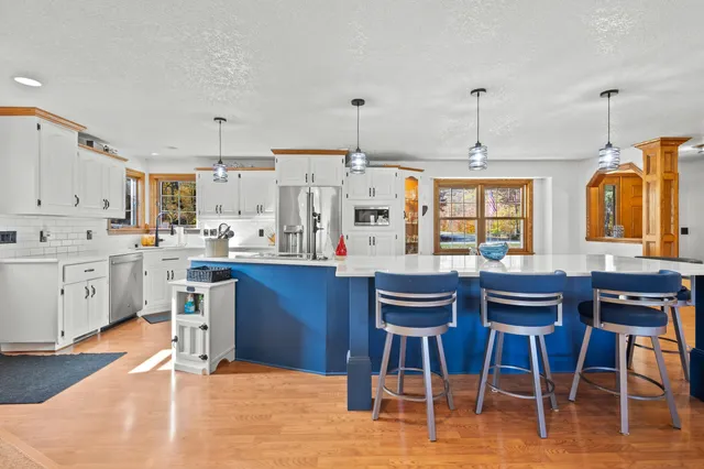 $874,900 | N4742 Thompson Road, Shiocton, WI 54170