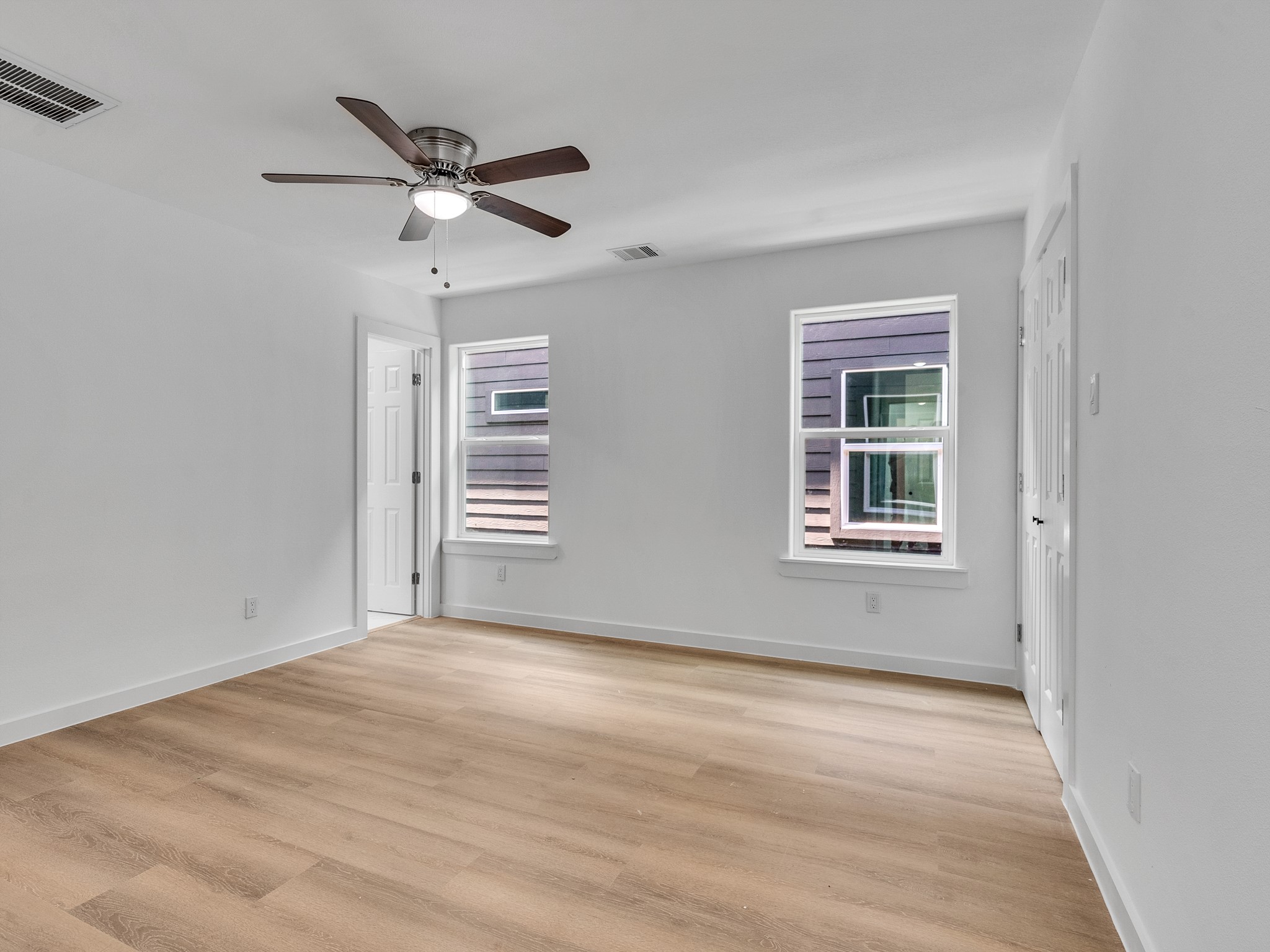 4824 Baton Rouge Street Houston, TX 77028 - Photo 10 of 18 Photo of a similar unit