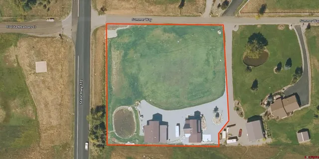 a view of a bathroom