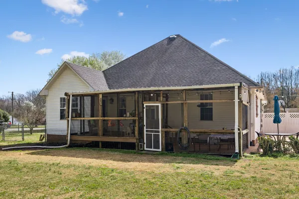 $299,900 | 257 Mountain View Drive, Morrison, TN 37357