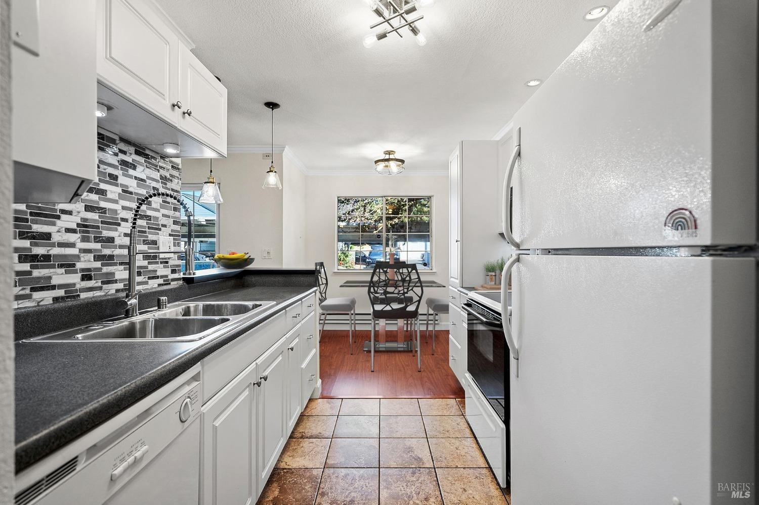 105 Lighthouse Drive Vallejo, CA 94590 - Photo 6 of 22