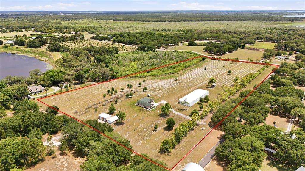14433 Lake Yale Road Umatilla, FL 32784 - Photo 38 of 38 a view of a city with an ocean