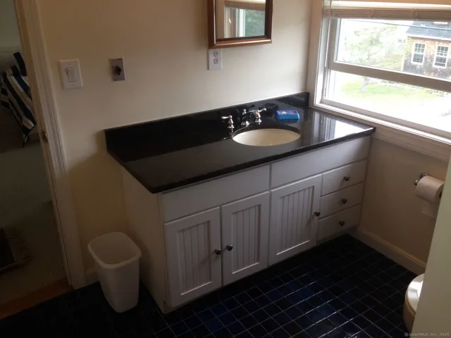 $25,000 | 21 Atlantic Avenue, Groton, CT 06340