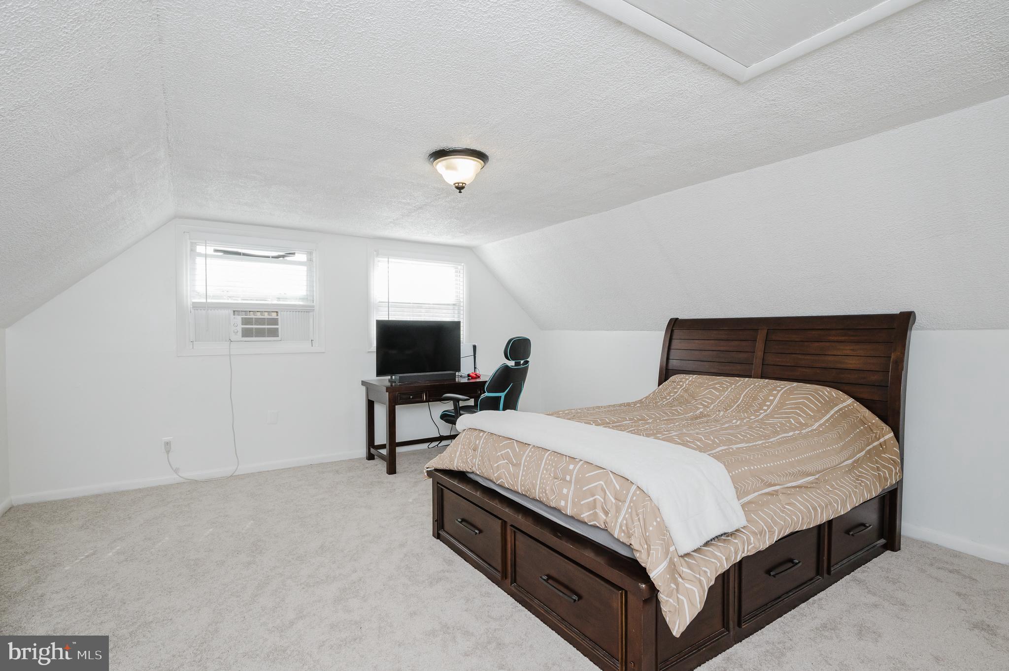 416 Enfield Road Joppa, MD 21085 - Photo 28 of 43 Huge Main Bedroom #4