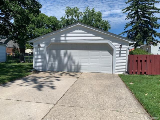 9187 Sheldon Road Plymouth, MI 48170 - Photo 3 of 39 S3.jpg