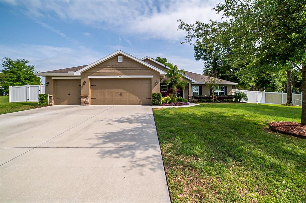 1955 Angel Fish Loop Leesburg, FL 34748 - Photo 1 of 1 Gallery Image 1