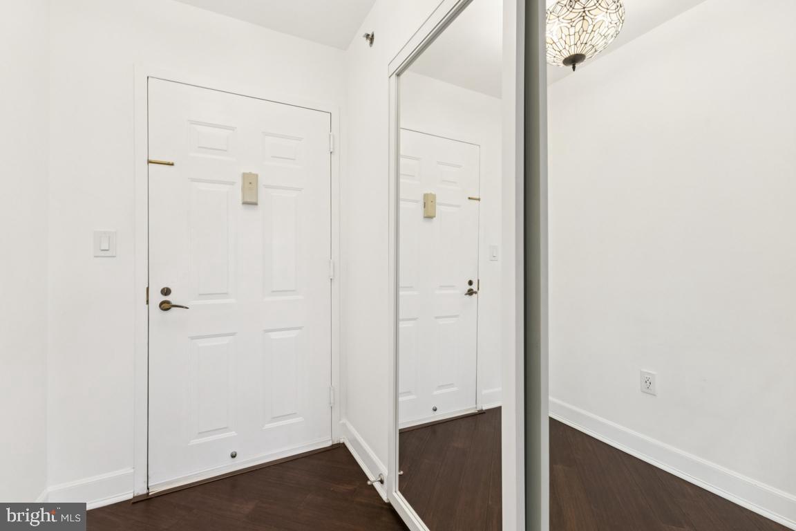 2151 Jamieson Avenue, Unit 1002 Alexandria, VA 22314 - Photo 2 of 25 a view of a bathroom