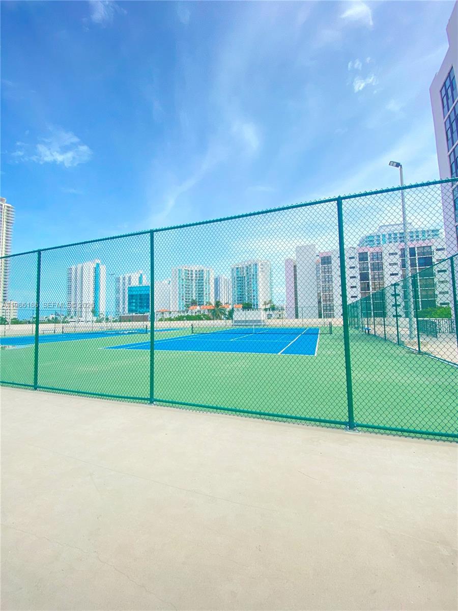 16919 North Bay Road, Unit 902 Sunny Isles Beach, FL 33160 - Photo 5 of 13