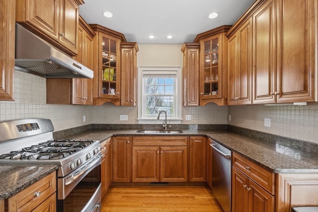 2 Benton Road, Unit 1 Somerville, MA 02143 - Photo 8 of 35