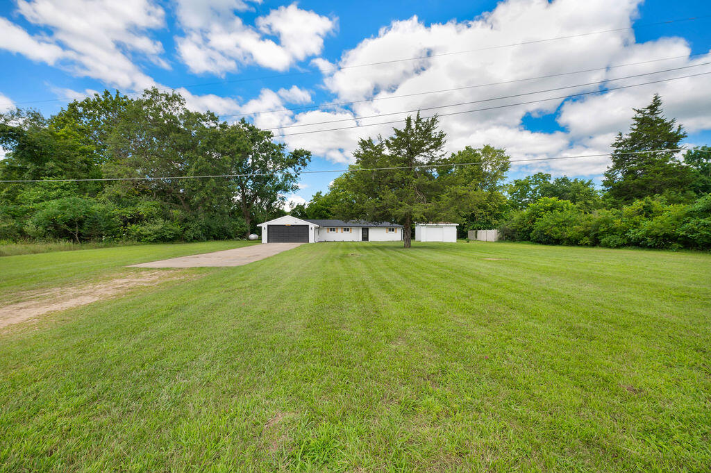 4351 East River Road Buchanan, MI 49107 - Photo 2 of 31 01