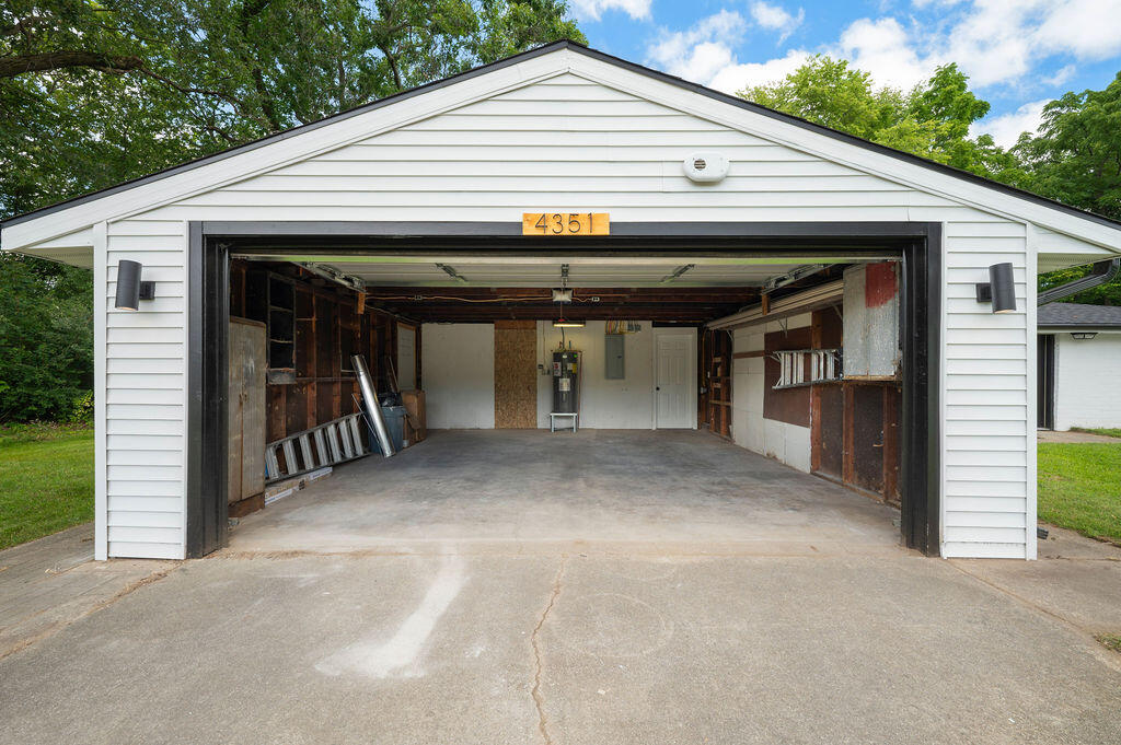 4351 East River Road Buchanan, MI 49107 - Photo 3 of 31 03