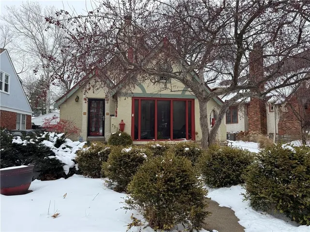 $360,000 | 7523 Walnut Street, Kansas City, MO 64114