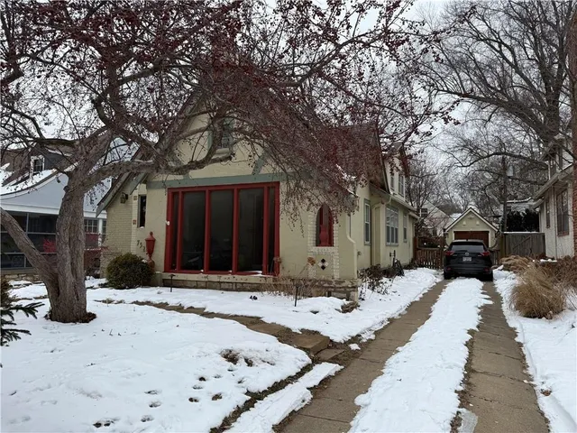 $360,000 | 7523 Walnut Street, Kansas City, MO 64114
