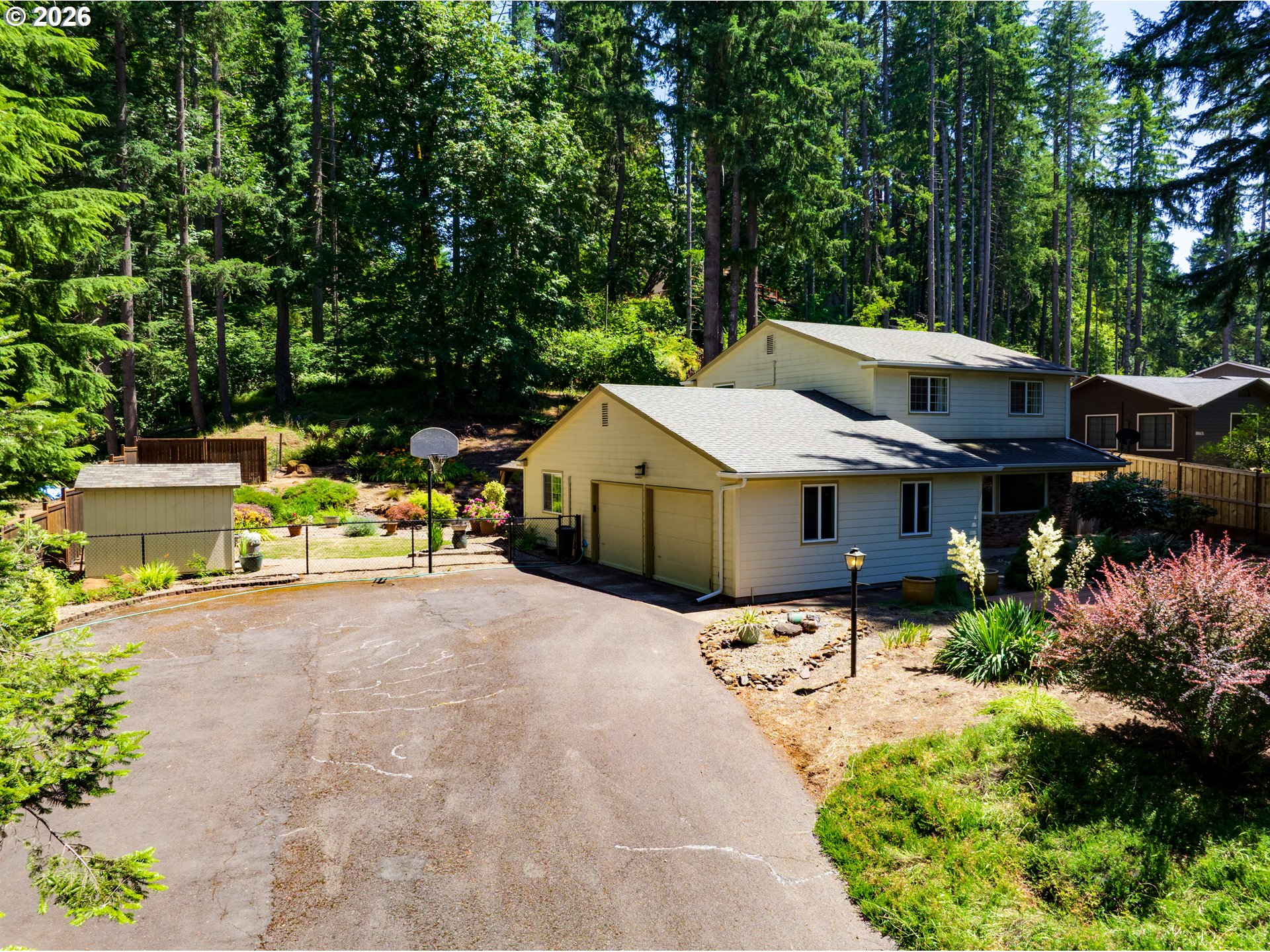 88119 Tiki Lane Springfield, OR 97478 - Photo 39 of 46 Driveway