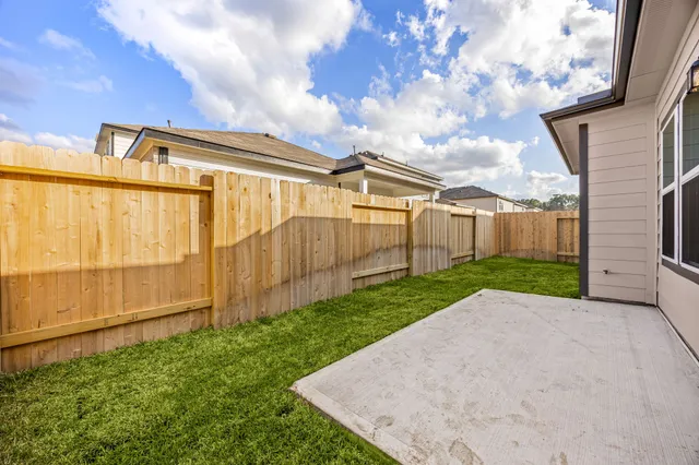 $2,250 | 302 Brazen Forest Trail, Magnolia, TX 77354