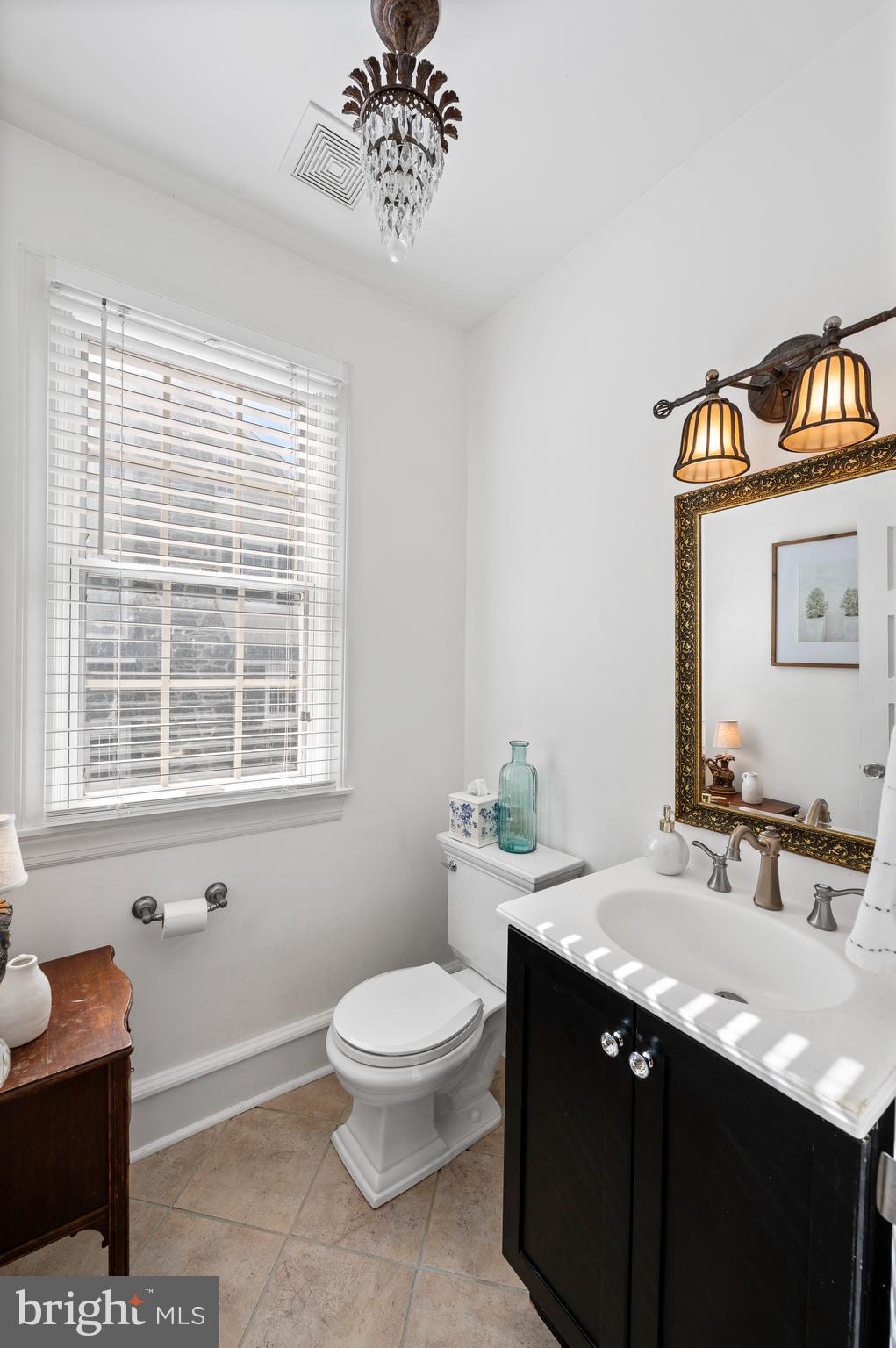 216 Kent Road Ardmore, PA 19003 - Photo 20 of 55 1st Floor Powder Room