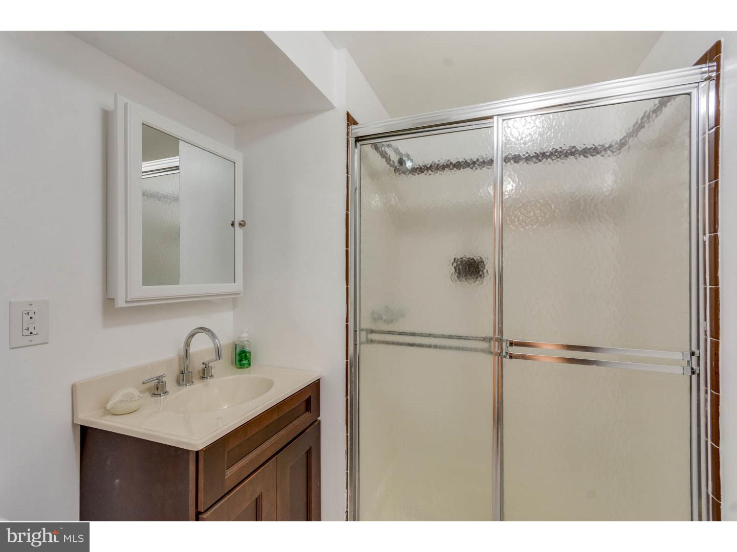 244 Peppermill Road West Berlin, NJ 08091 - Photo 14 of 25 Bathroom