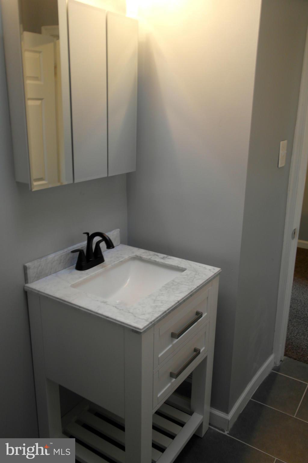 1225 Wicklow Road Baltimore, MD 21229 - Photo 9 of 17