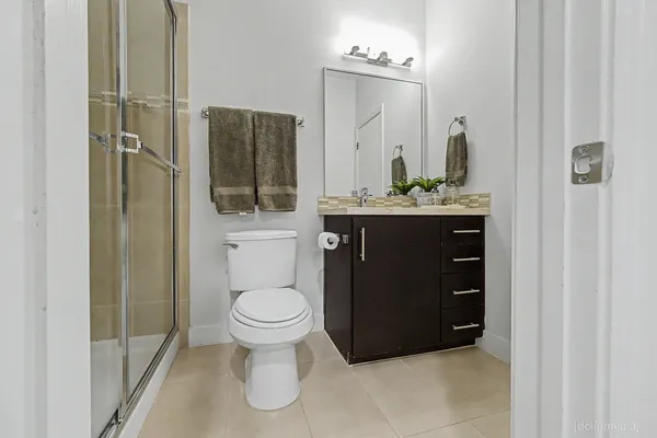 $3,750 | 2110 Crocker Street, Houston, TX 77006