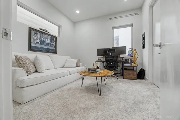 $3,750 | 2110 Crocker Street, Houston, TX 77006