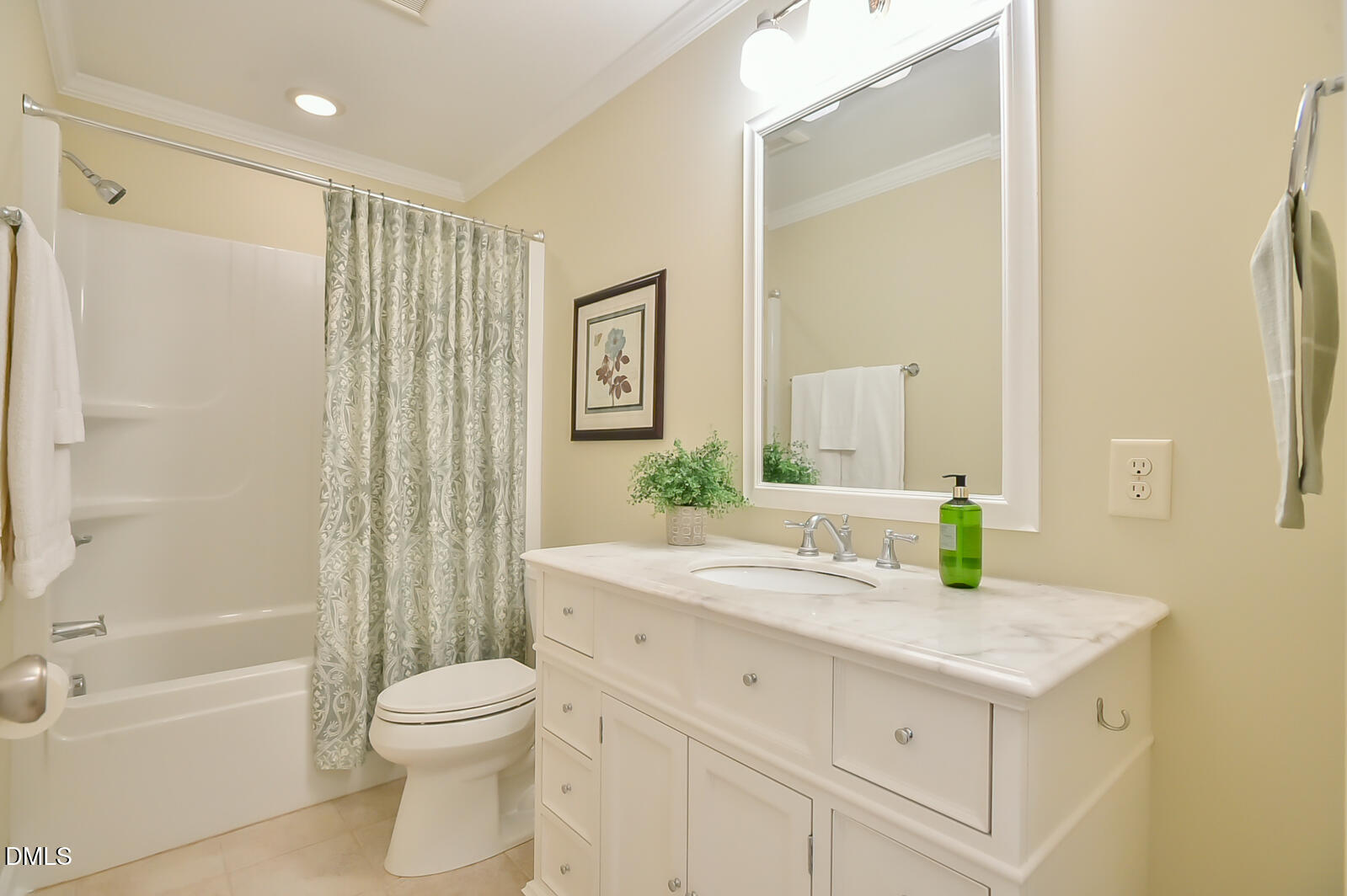 7046 Holts Store Road Burlington, NC 27215 - Photo 18 of 40 Bathroom #2