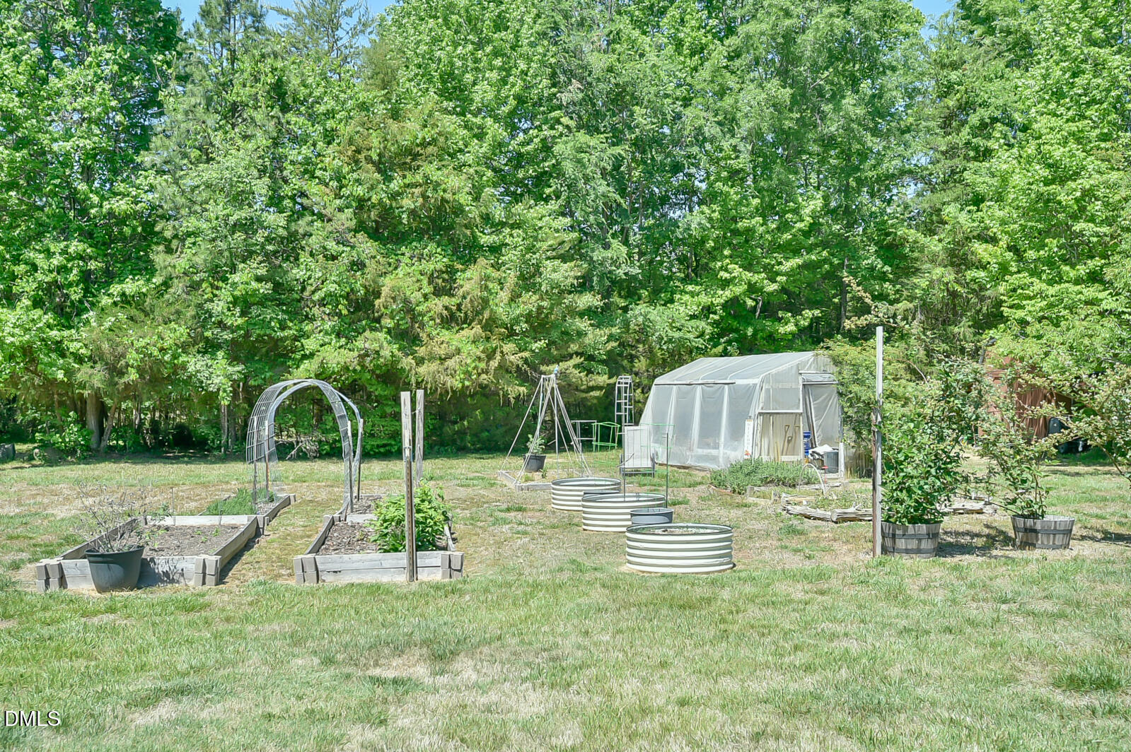 7046 Holts Store Road Burlington, NC 27215 - Photo 35 of 40 Garden