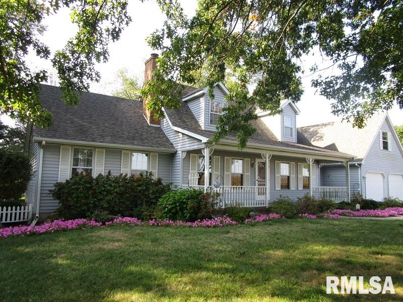 2207 Mound Road Jacksonville, IL 62650 - Photo 3 of 50