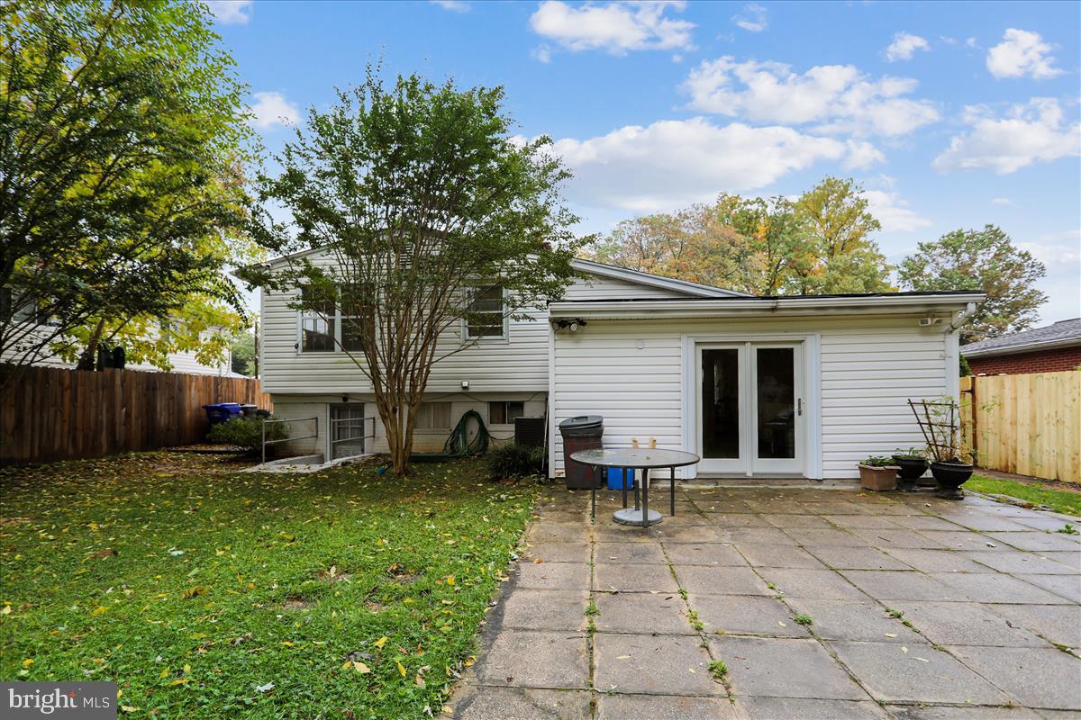 13206 May Court Silver Spring, MD 20906 - Photo 4 of 30 View of the back Patio