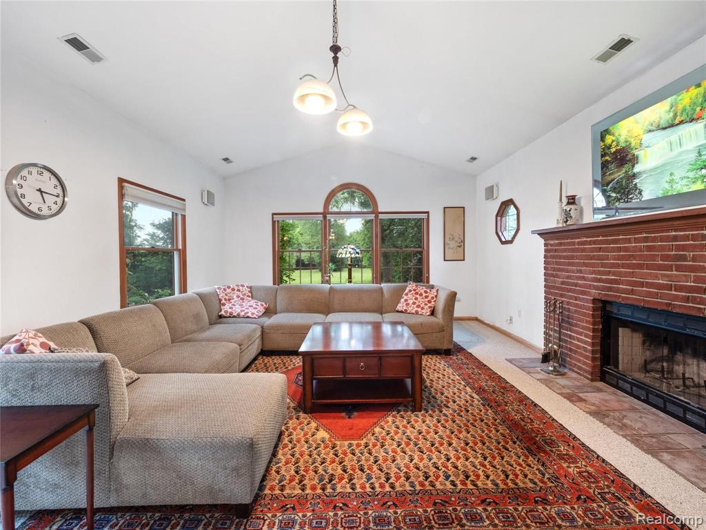 884 Trinway Road Troy, MI 48085 - Photo 11 of 25