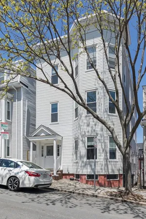 $5,400 | 420 East 6th Street, Unit 2, Boston, MA 02127