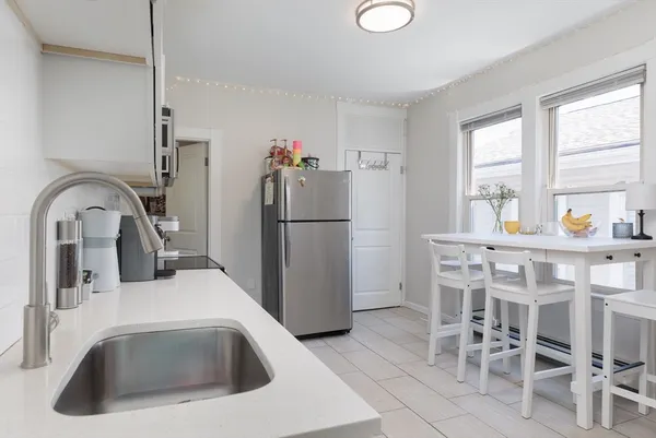 $5,400 | 420 East 6th Street, Unit 2, Boston, MA 02127