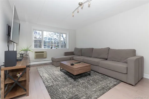 $2,750 | 4 Consulate Drive, Unit 3D, Tuckahoe, NY 10707