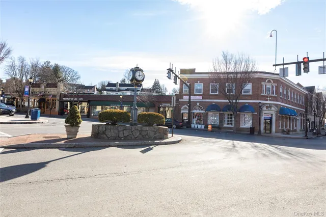 $2,900 | 4 Consulate Drive, Unit 3D, Tuckahoe, NY 10707