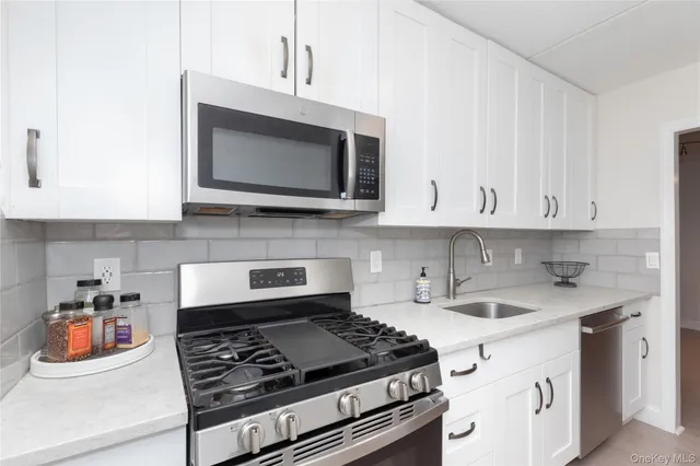 $2,900 | 4 Consulate Drive, Unit 3D, Tuckahoe, NY 10707