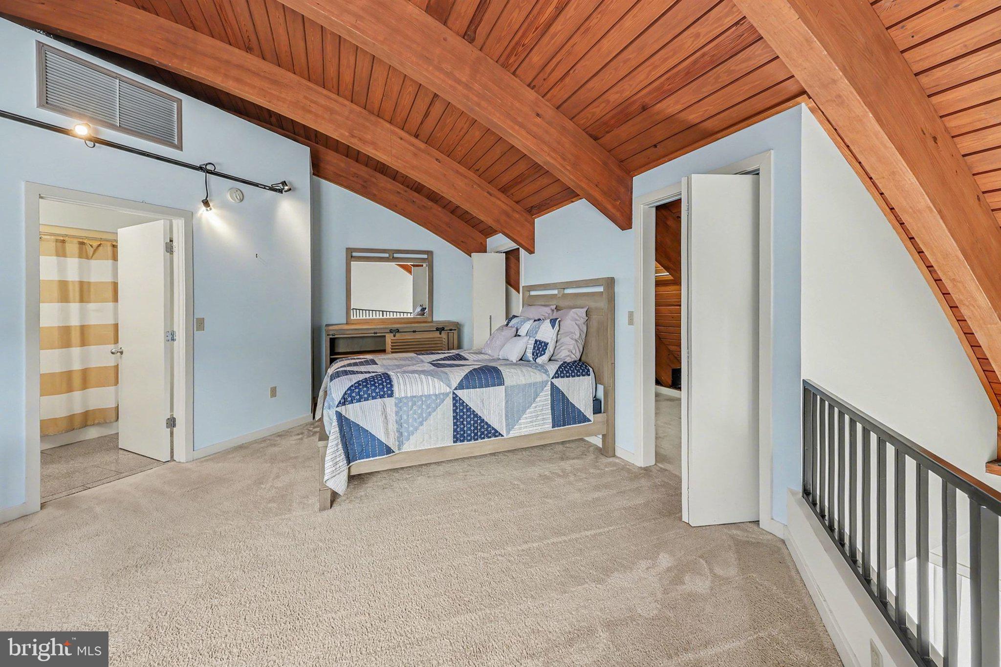 112 Blue Ridge Circle Harrisburg, PA 17110 - Photo 16 of 35 3rd Floor - Bedroom