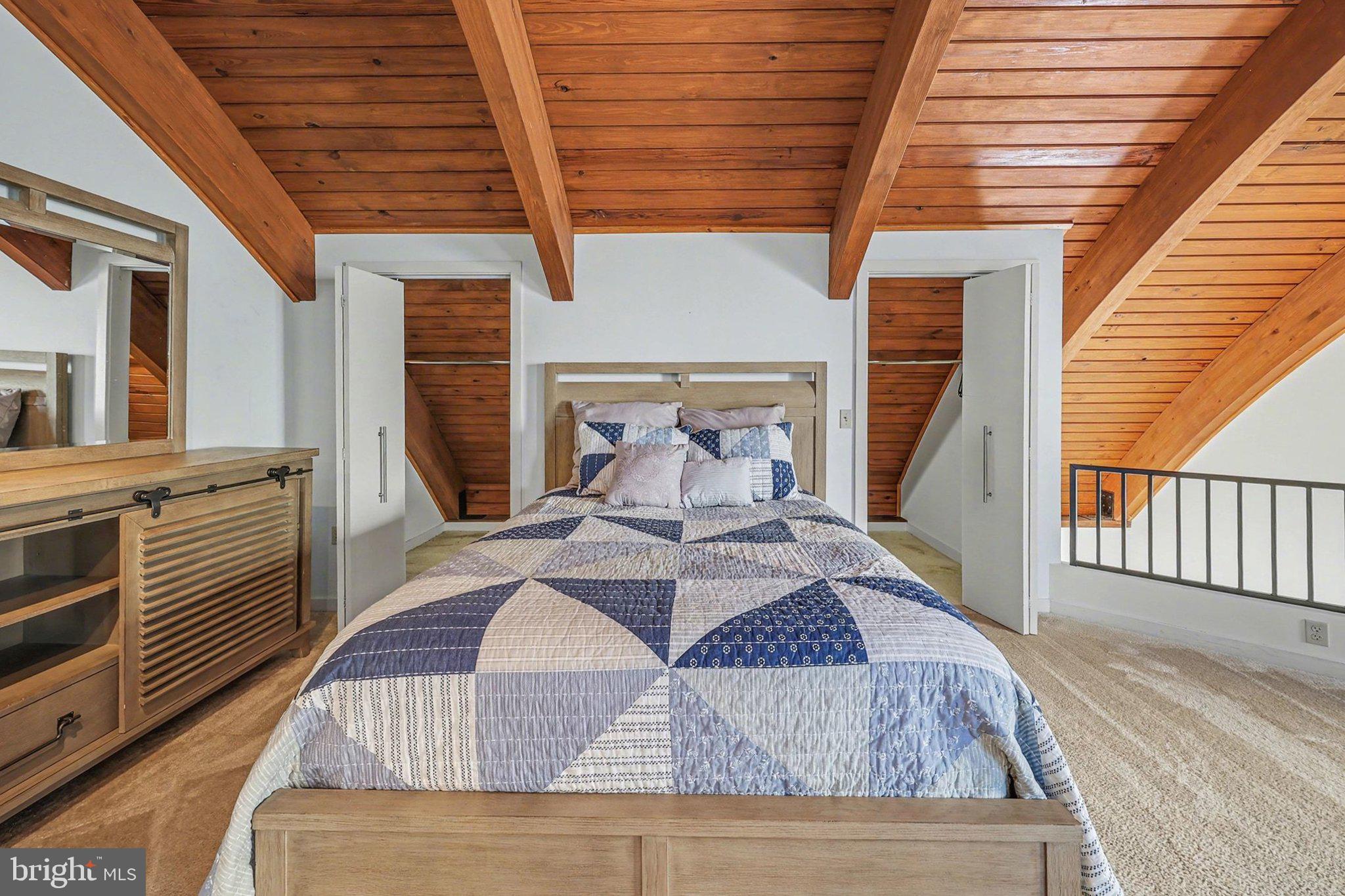 112 Blue Ridge Circle Harrisburg, PA 17110 - Photo 17 of 35 3rd Floor - Bedroom with Walk-In Closet Behind Bed