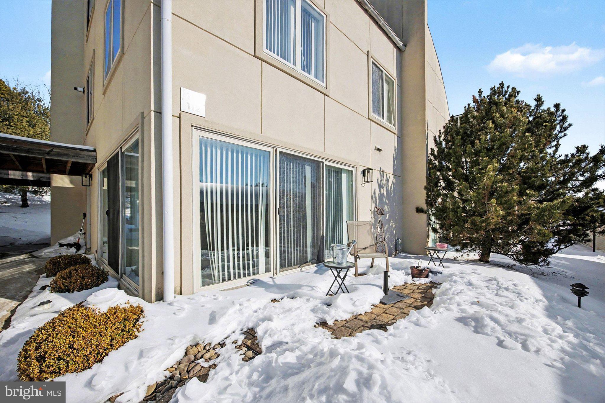 112 Blue Ridge Circle Harrisburg, PA 17110 - Photo 2 of 35