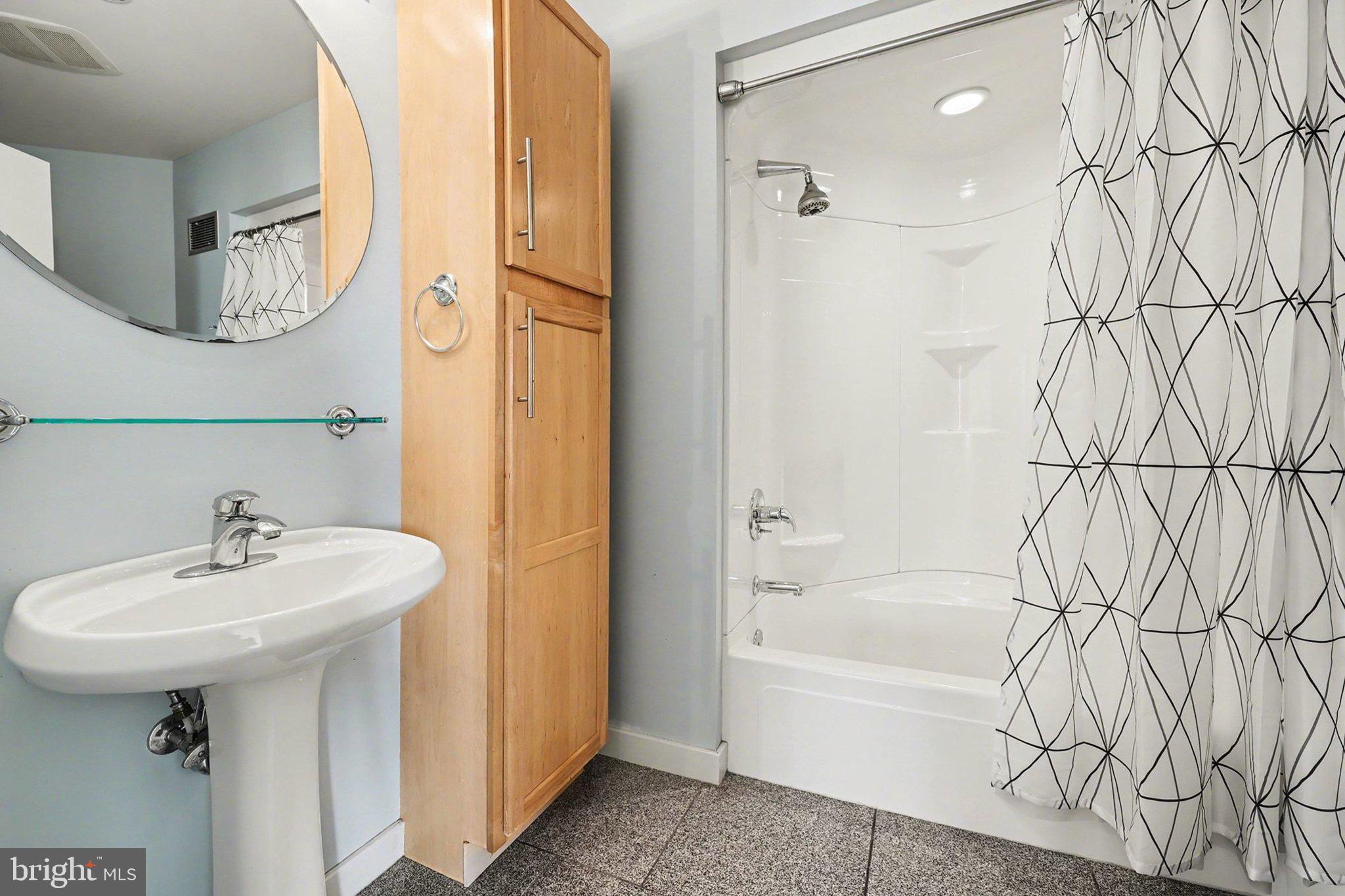 112 Blue Ridge Circle Harrisburg, PA 17110 - Photo 24 of 35 2nd Floor - Full Bath